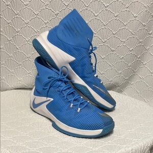 Size 18 Nike Zoom Clear out Carolina Blue and White‎ Sneakers basketball